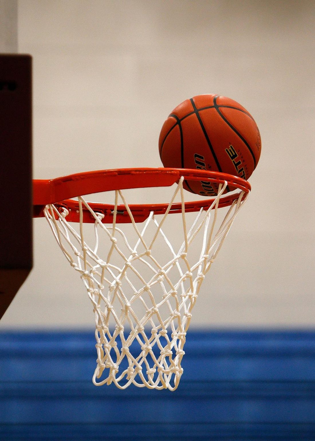 NBA买球APP · 对抗瞬间（界面示意）